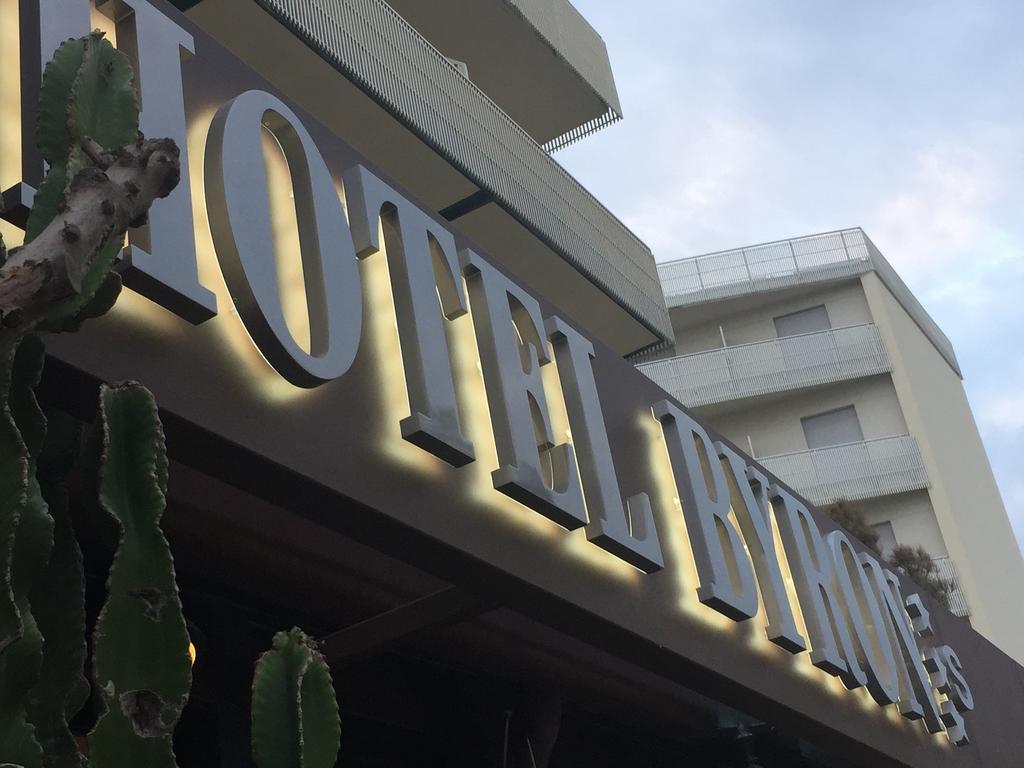 Hotel Byron Milano Marittima Exterior foto